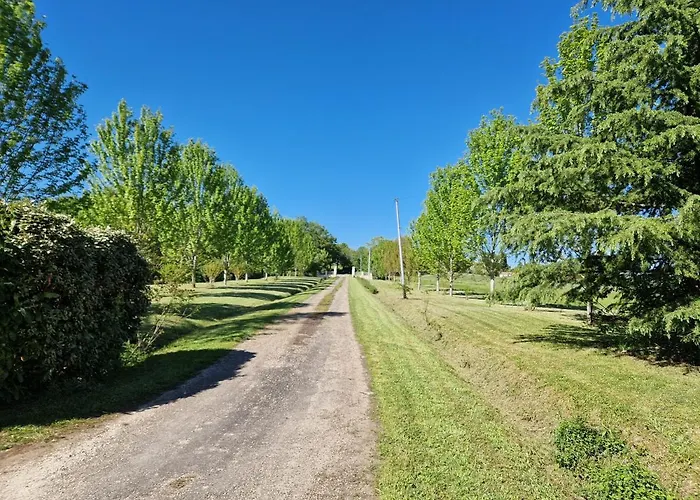 Maison Cassin47 Couette-café